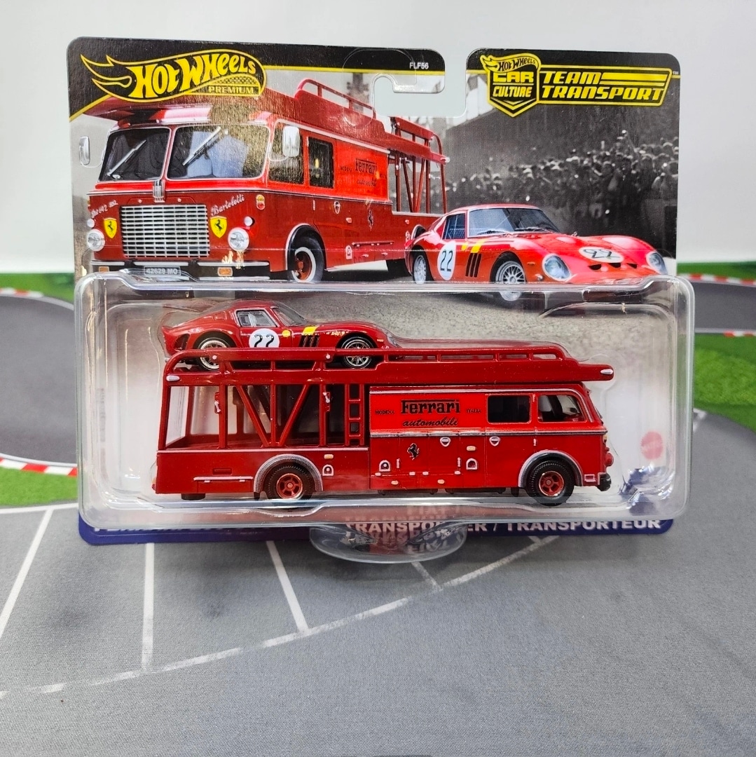 Ferrari 250 GT and Fiat 642 RNR Bartoletti 2025 Hot Wheels Team Transport Case H