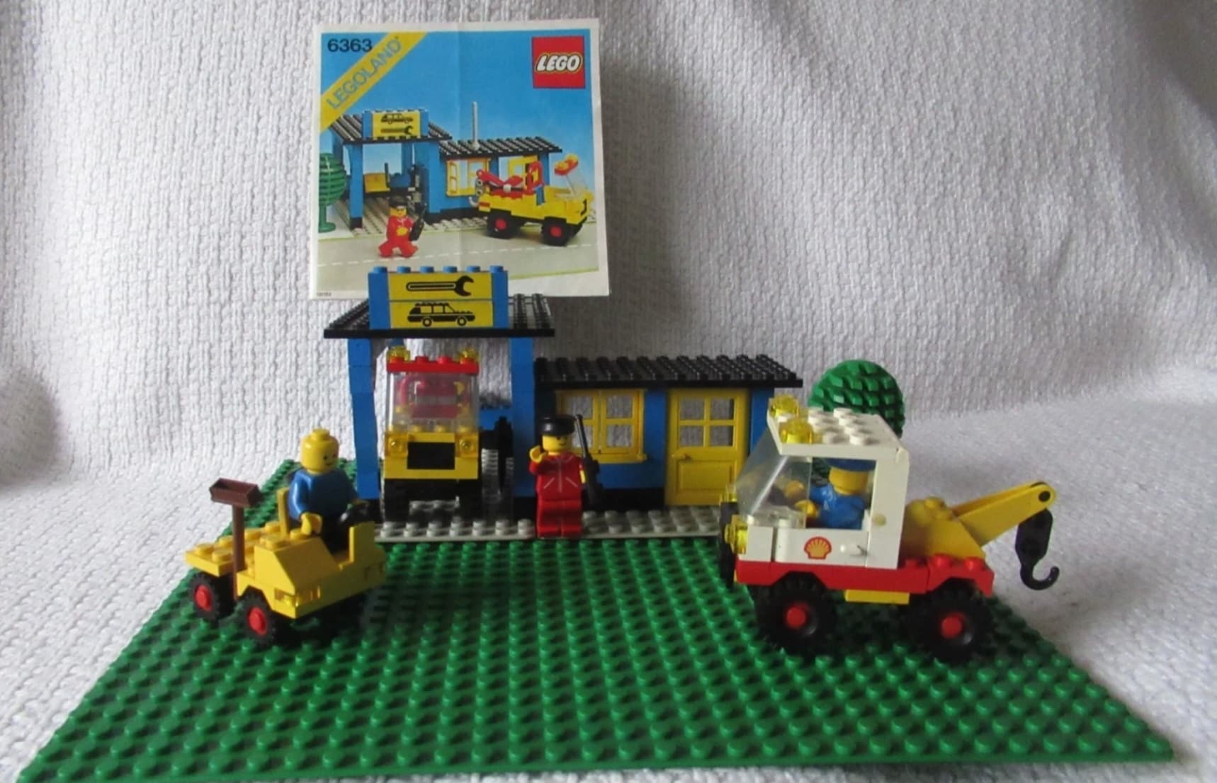 Lego Town 6363 Auto Service Station Complete With Instructions 1980