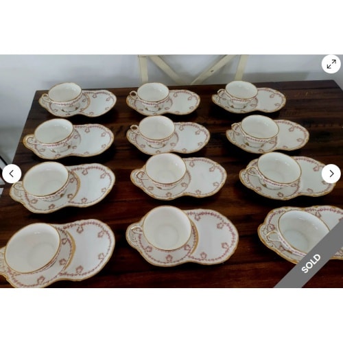 Used porcelain 12cups,12saucers
