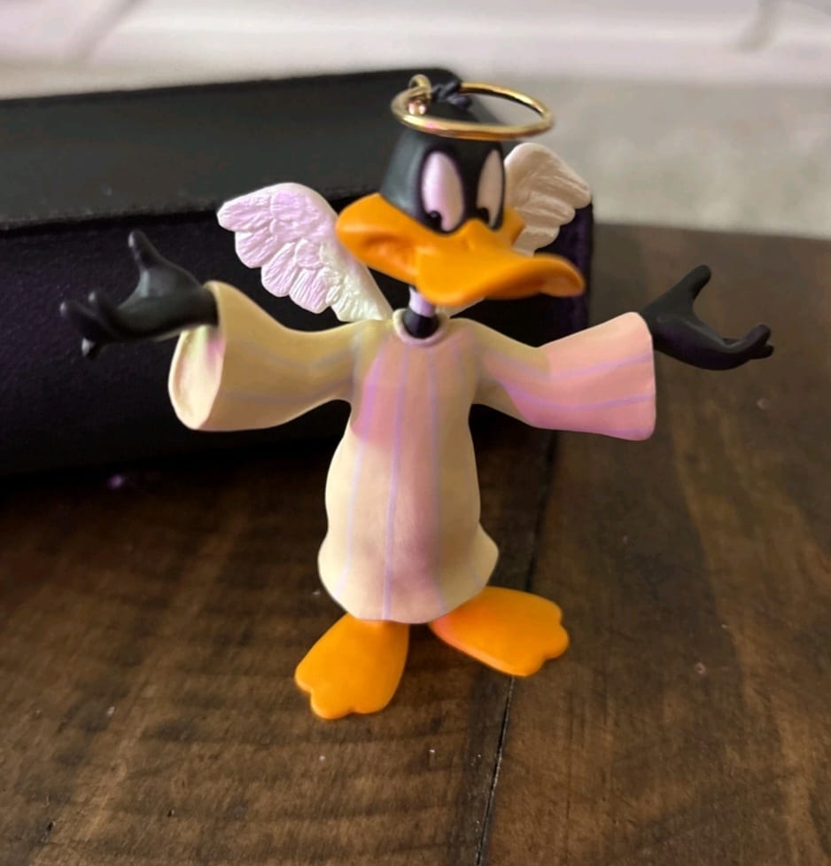 Hallmark Keepsake Daffy Duck Angel Looney Tunes Ornament MINT Condition