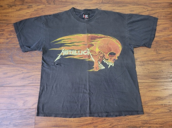 Metallica skull t shirt