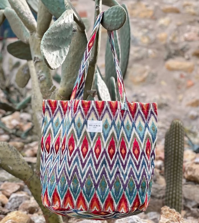 송혜교 에코백, 스페인 감성 브랜드  드라무르 (DE LA MUR)