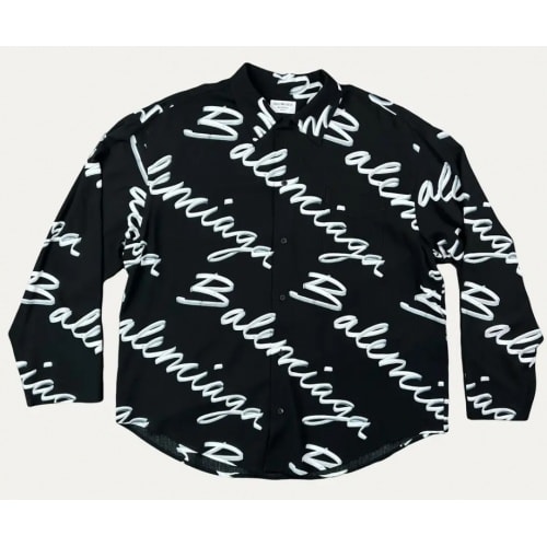 Minimal Button Up Longsleeve Shirt