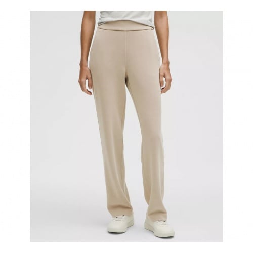 Softstreme High-Rise Straight-Leg Pant Regular