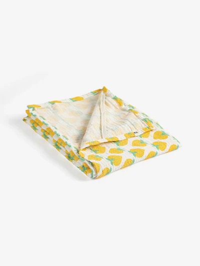 Strawberry all over muslin cloth