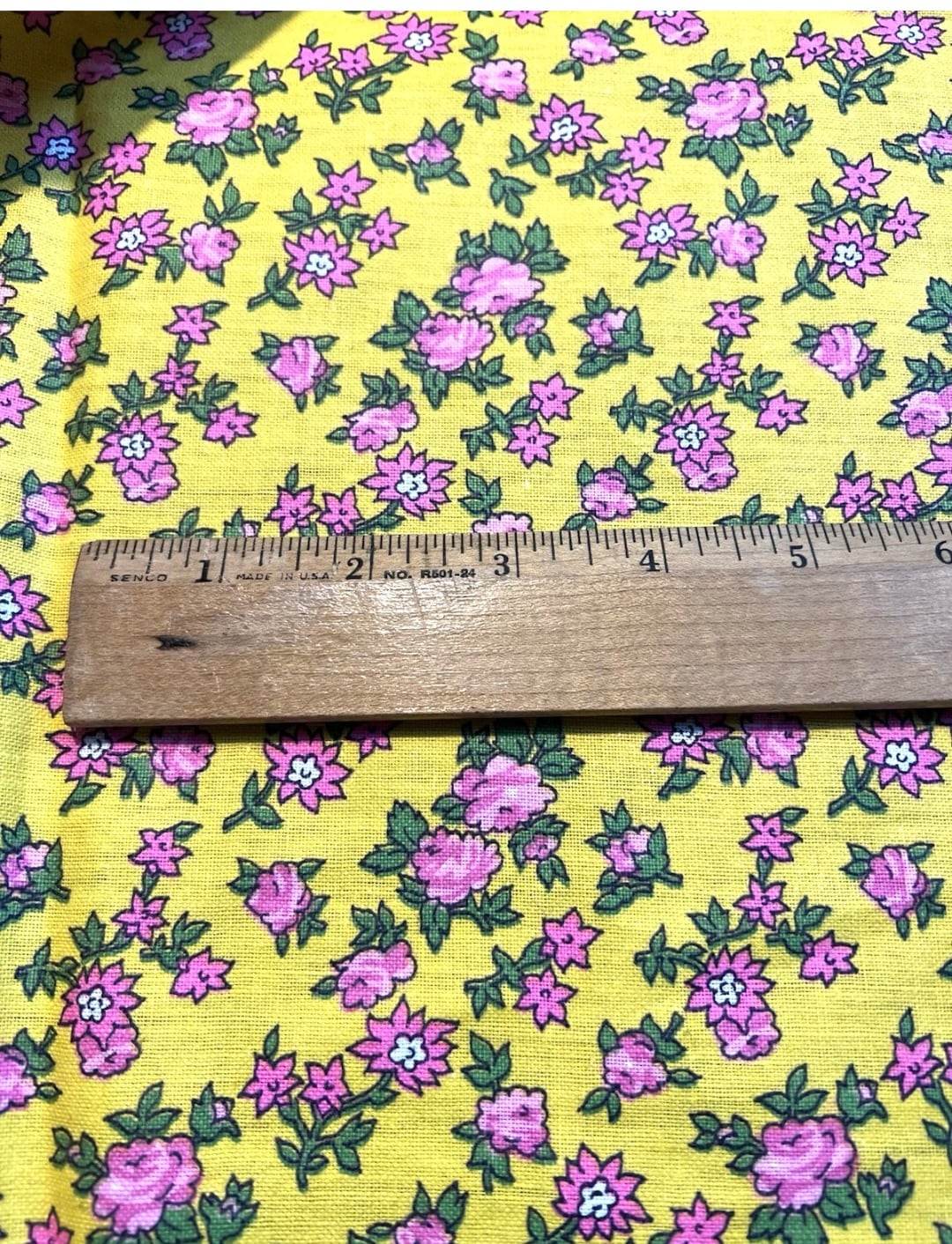 Vintage 70s Daisy Floral Fabric Pink Yellow Green Cottagecore Retro Cotton READ