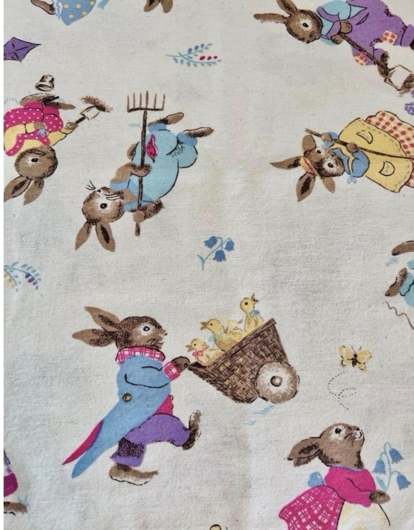 Vintage Tablecloth AVON HOME Faahion Cotton Oblong Colorful Easter Bunnies 47x66