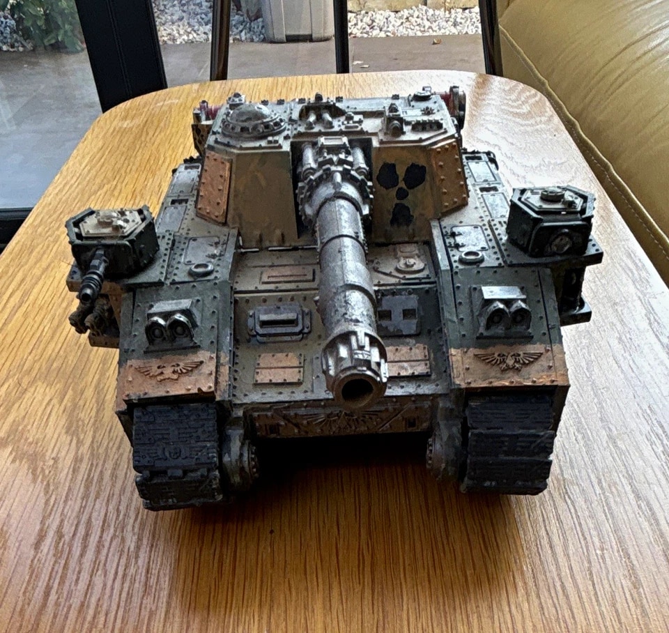 Games Workshop Warhammer 40K Vehicle Tank Fully Assembled and Painted Miniature