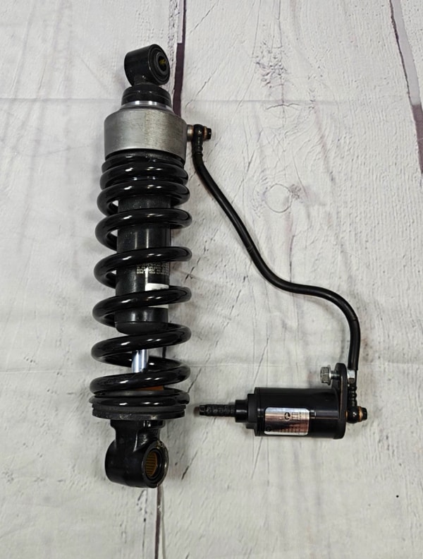 Rear shock preload adjuster