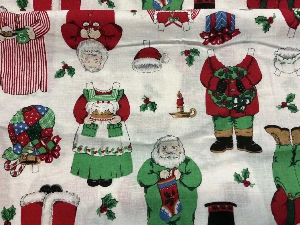 1994 Fabric Traditions 5333 Santa and Mrs. Claus Paper Dolls Fabric 94x 44