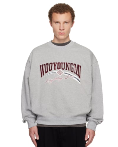 센스) 우영미 그레이 렌티큘러 로고 스웻셔츠 $184.00